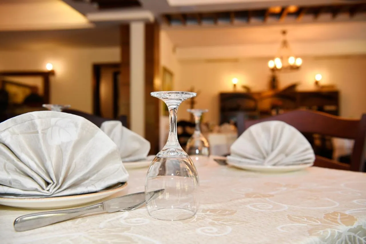 Hotel Restaurant Dreri Tirana 4*,